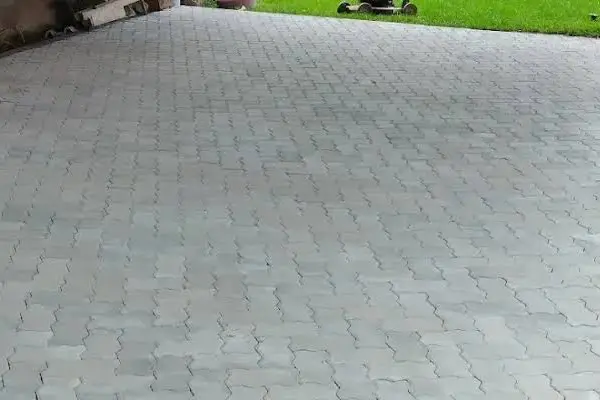 Outdoor flooring