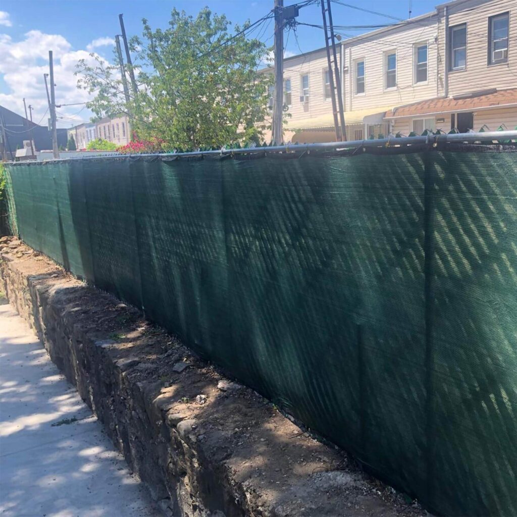 Screen Privacy Fence LP